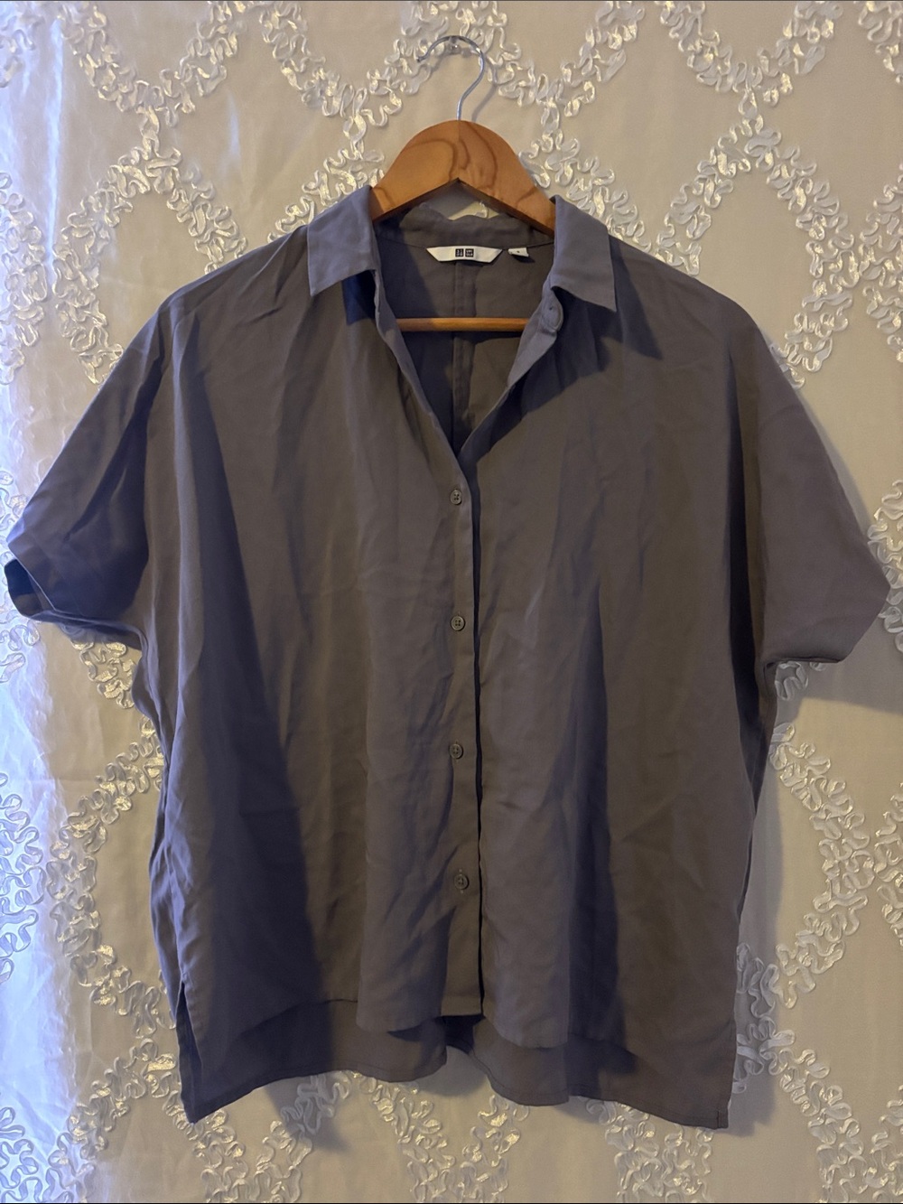 Relaxed Fit women’s cropped Button-Down Shirt in Gray